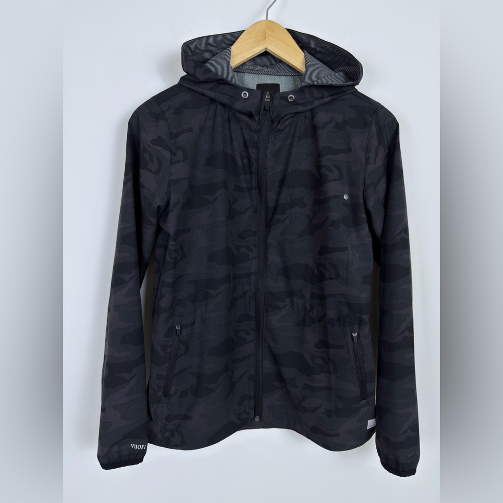 Vuori Camo Hooded Jacket VW501 Black Camo Full Zip Lightweight XS